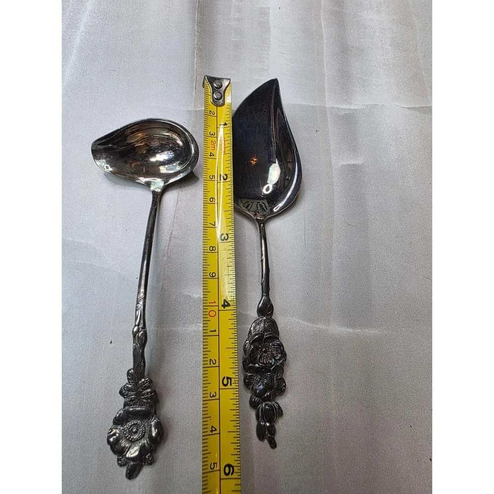 Reed & Barton Silverplate Floral Ladle and Leaf Spoon‎ Serving Set 2 Piece A6